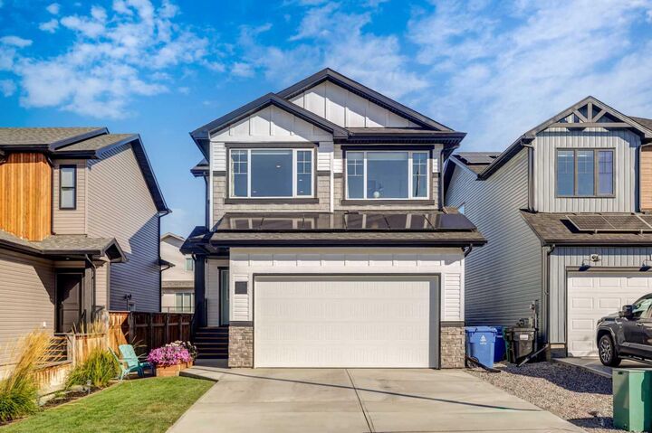 127 Goldenrod Road W  Lethbridge AB T1J 5W8 photo