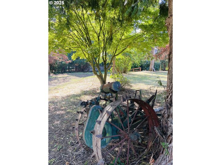 Property Photo:  22714 NE 16th St  WA 98607 