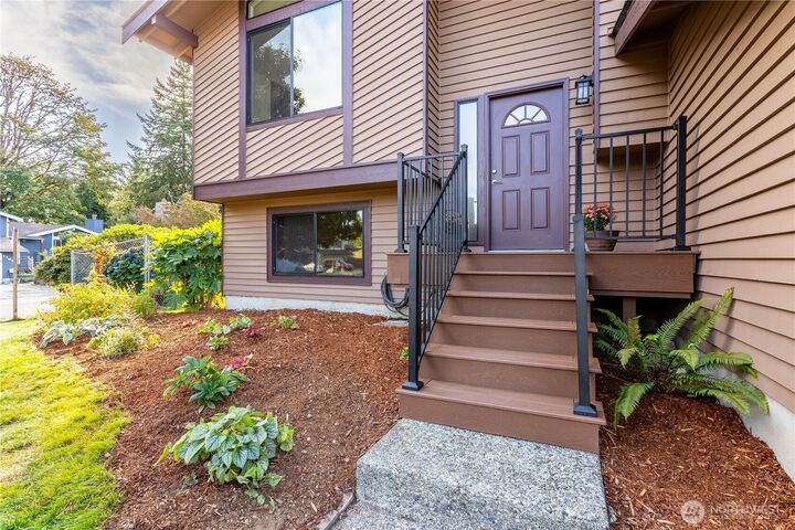 Property Photo: 3327 SE 17th Street WA 98058