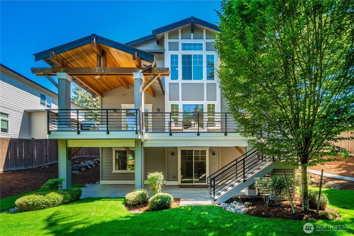 Property Photo:  2005  105th Avenue NE  WA 98004 