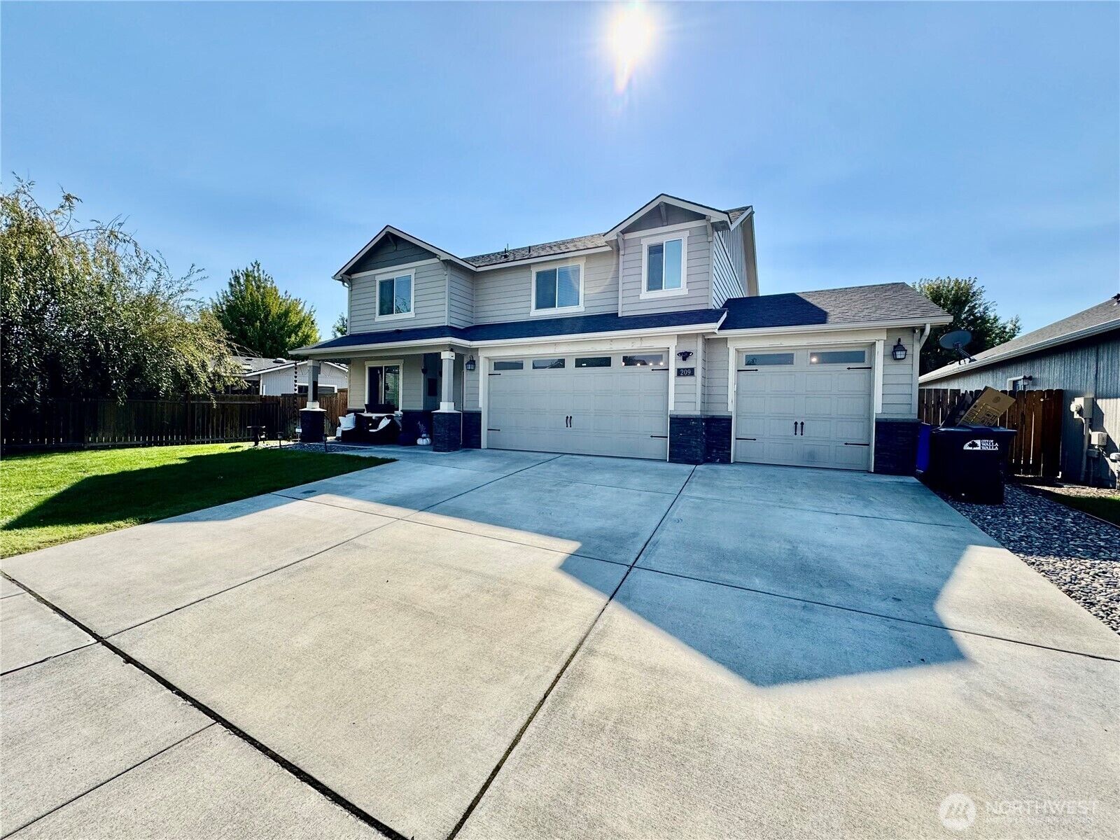 Property Photo: 209 Chapra Street WA 99362