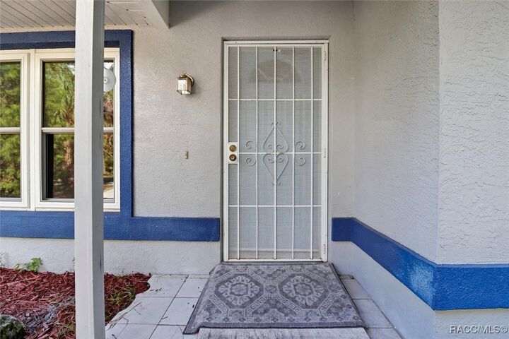 Property Photo: 3900 N Bay Avenue 572 FL 34428