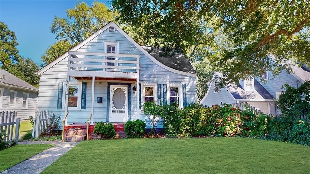 Property Photo: 216 Manteo Ave VA 23661