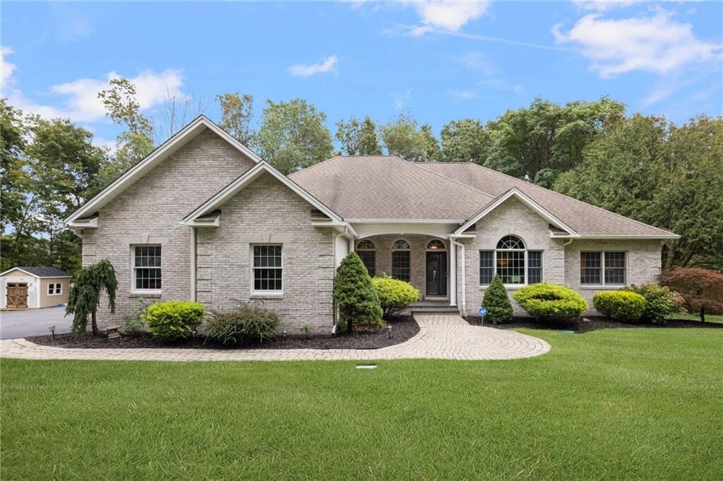 Property Photo:  25 Hillside Road  RI 02864 