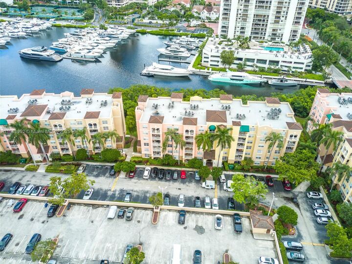 Property Photo: 19601 E Country Club Dr 7308 FL 33180