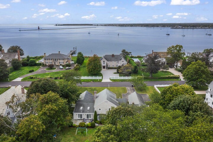 Property Photo:  74 Rogers Road  CT 06902 