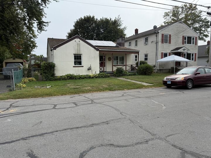 Property Photo:  181 Cityview Avenue  CT 06606 