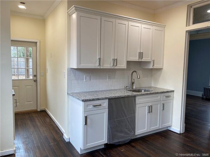 Property Photo:  71 Fountain Street  CT 06515 