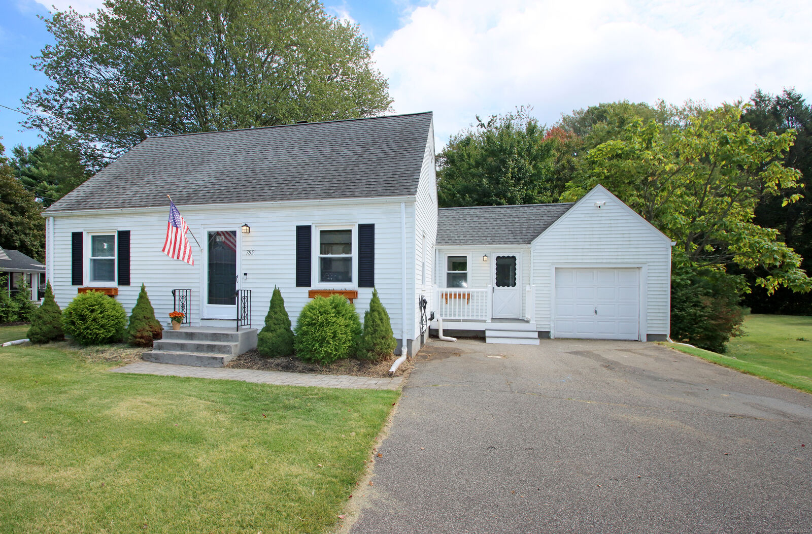 Property Photo:  785 Old Turnpike Road  CT 06479 