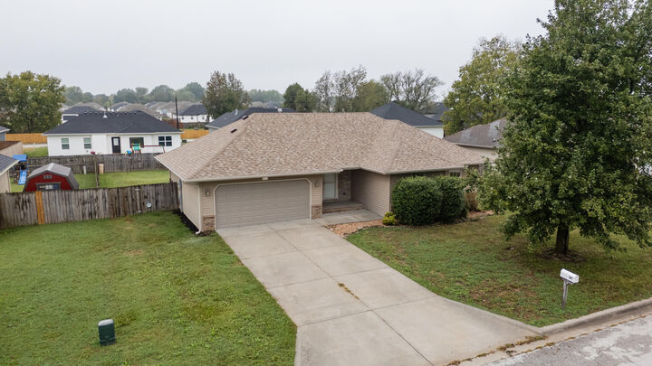 Property Photo:  697 N Lexington Avenue  MO 65738