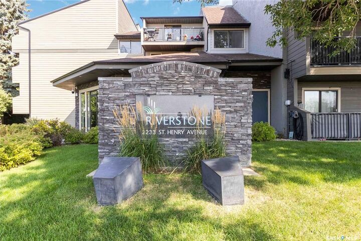 Property Photo:  2233 St Henry Avenue 312  SK S7K 5M6 