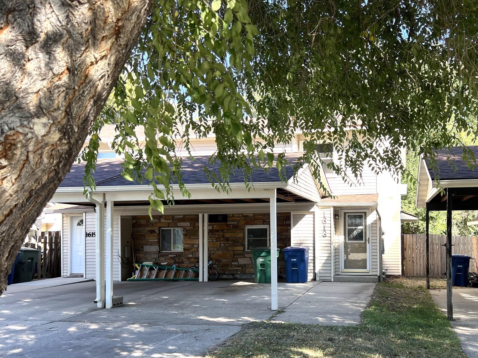 Property Photo: 1613 Taylor Avenue WY 82801