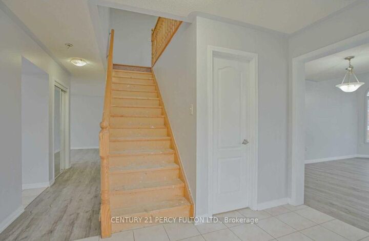 Property Photo:  48 Cheetah Crescent  ON M1B 6J7