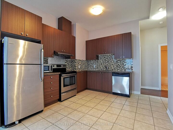 Property Photo:  8323 Kennedy Road Ph06  ON L3R 5W7 