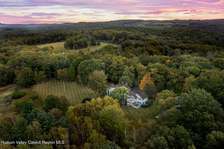 Property Photo: 406 Shunpike NY 12545