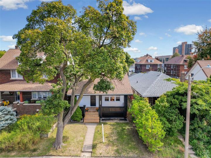 Property Photo:  1332 Dougall Avenue  ON N8X 1R5 