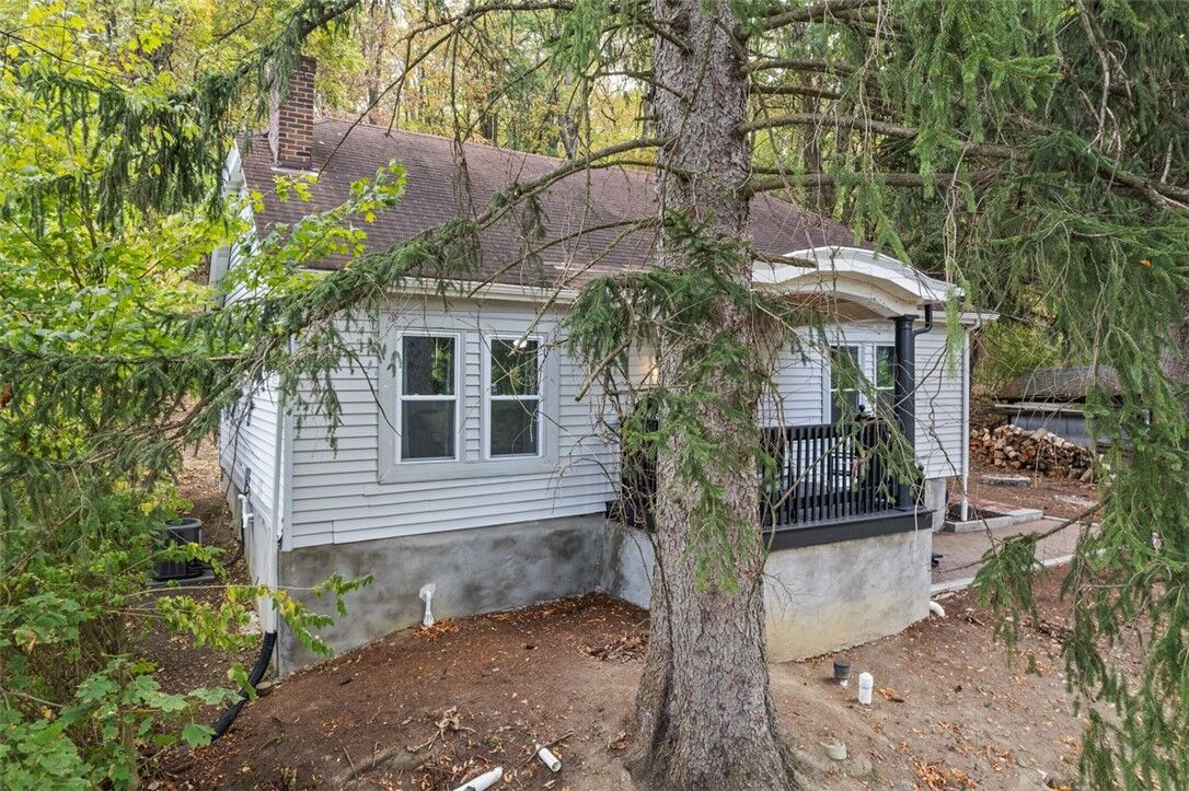 Property Photo:  3316 Evergreen Rd  PA 15237 