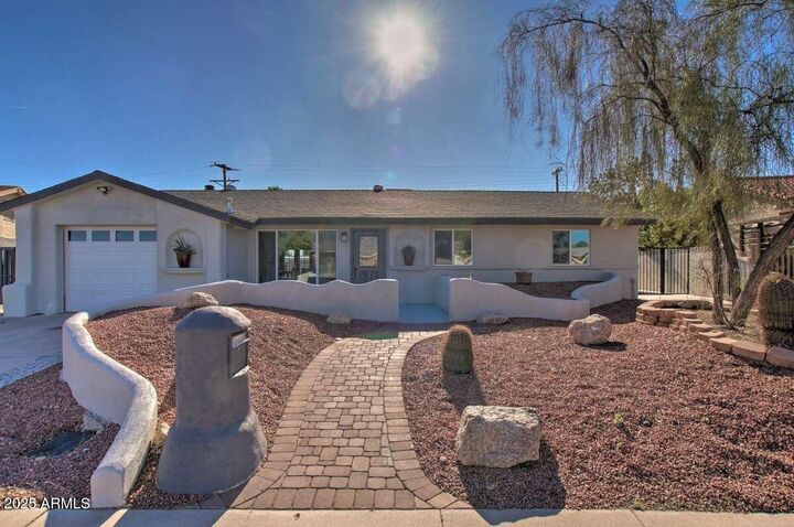 Property Photo:  8637 E Palm Lane  AZ 85257 