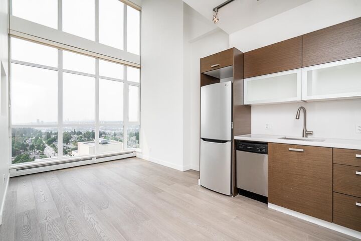 10777 University Drive 2507  Surrey BC V3T 0E6 photo