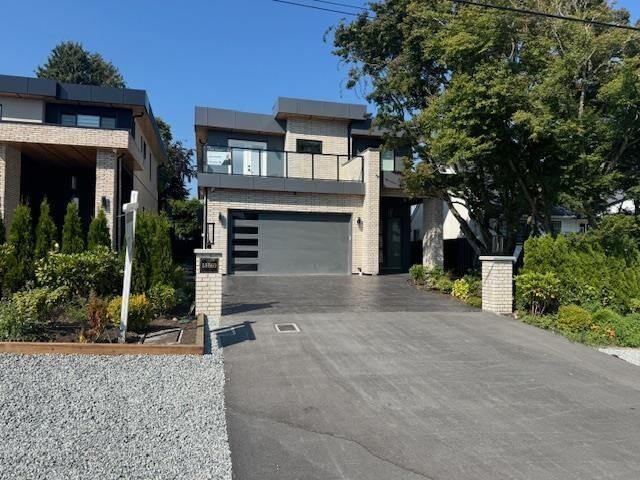 Property Photo:  15569 Oxenham Avenue  BC V4B 2J2 