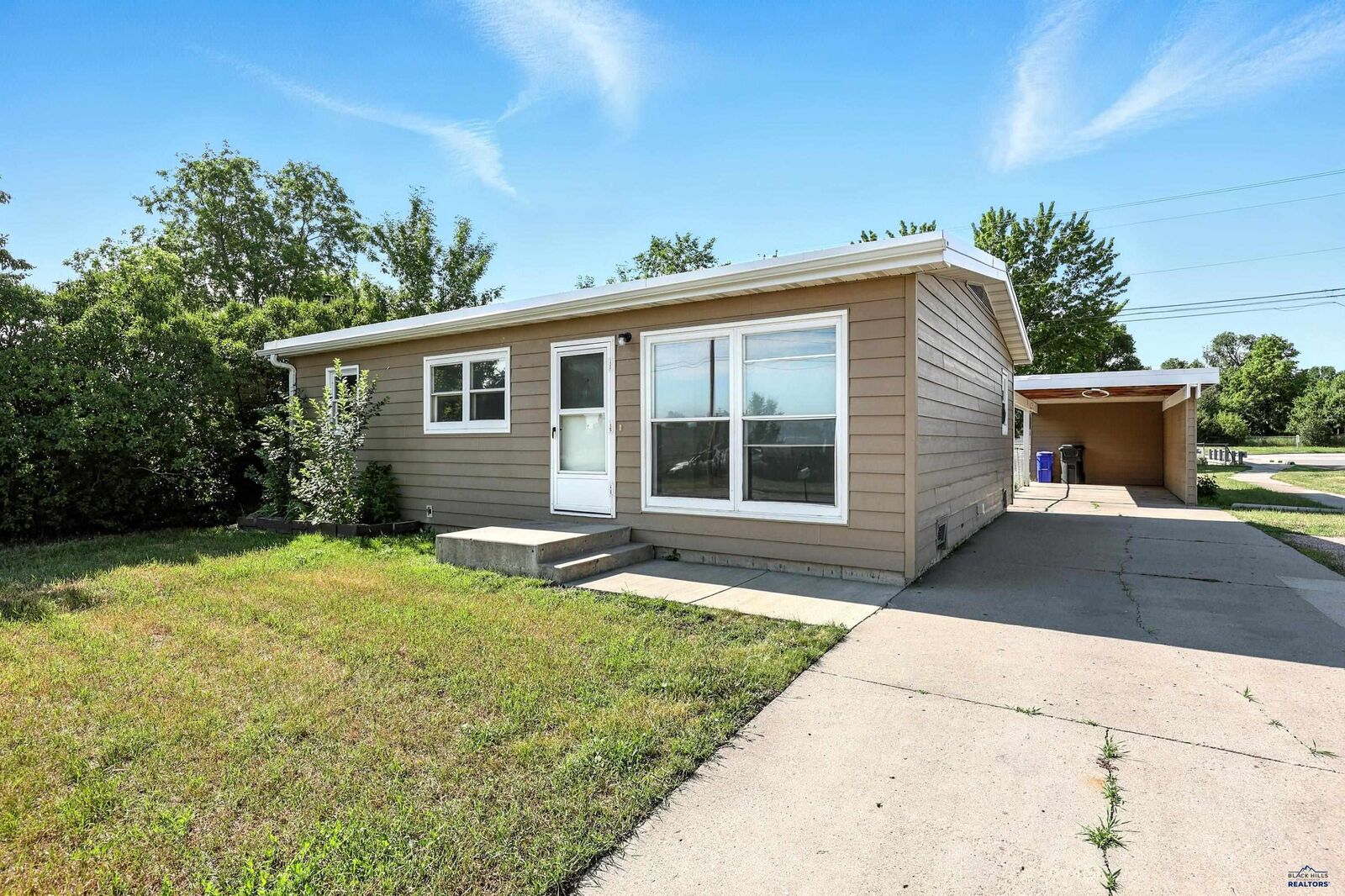 Property Photo:  1111 E St Francis 1111 E Saint Francis St  SD 57701 