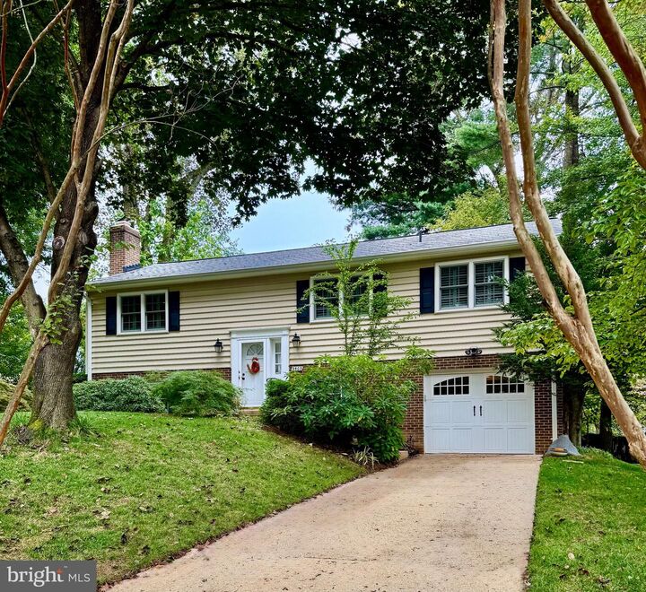 2503 Bright Wood Drive  Dunn Loring VA 22027 photo