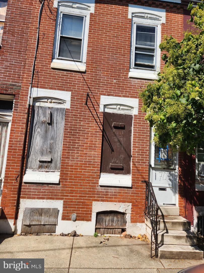 Property Photo: 1706 S Bancroft Street PA 19145