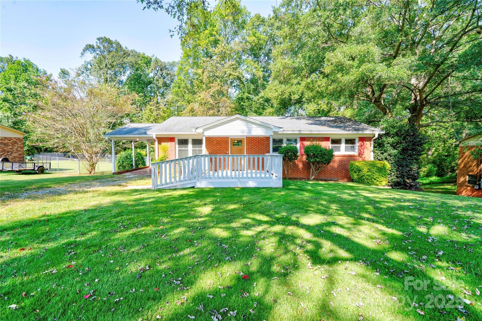 Property Photo:  118 Delmar Road  NC 28152 