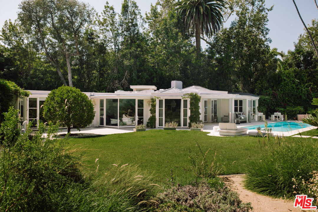 Property Photo:  101 Bel Air Rd  CA 90077 