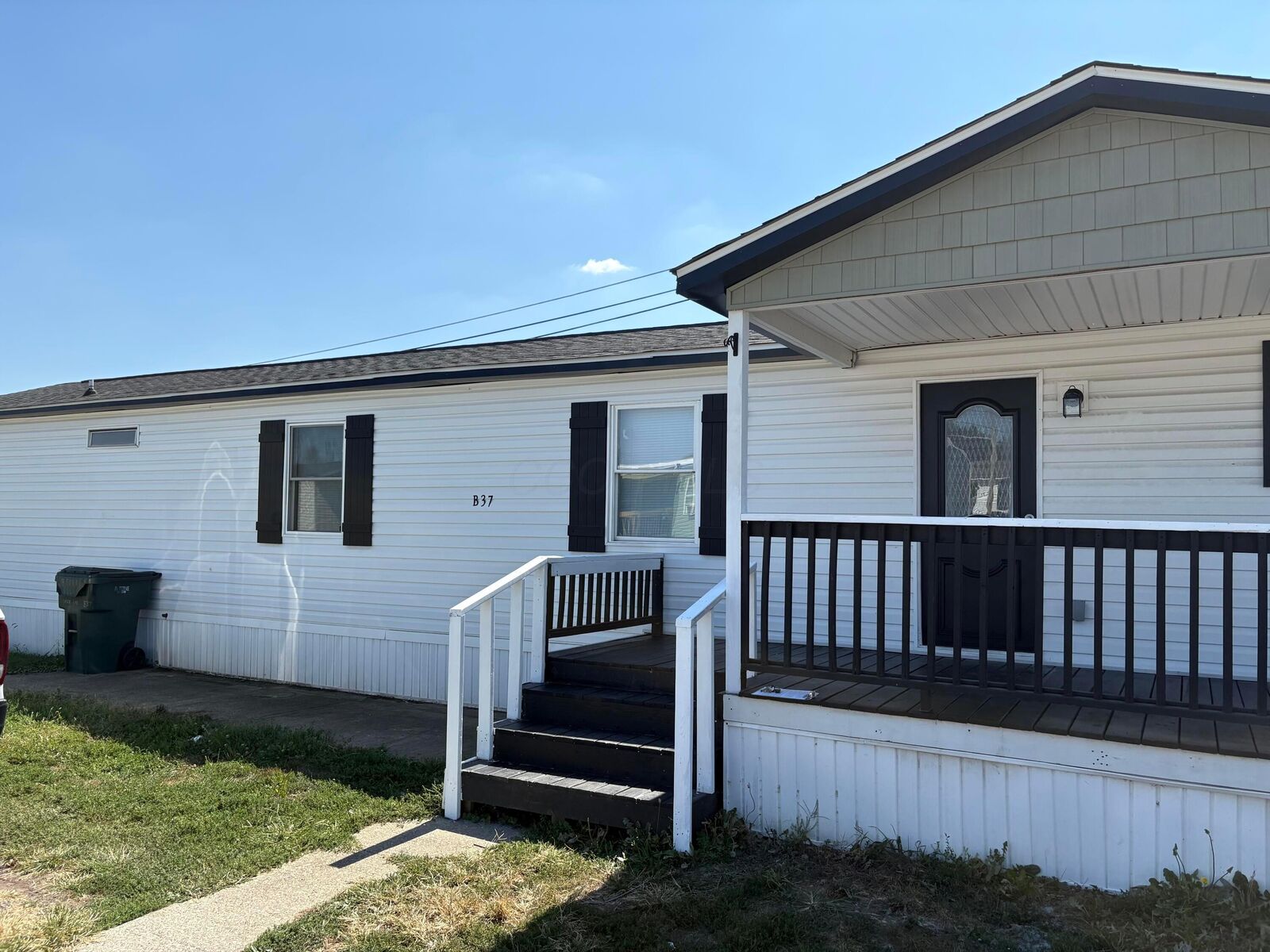 Property Photo:  1049 Harmon Ave. Avenue  OH 43223 