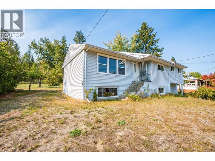 Property Photo:  2912 5th Avenue  BC V1N 2T8 