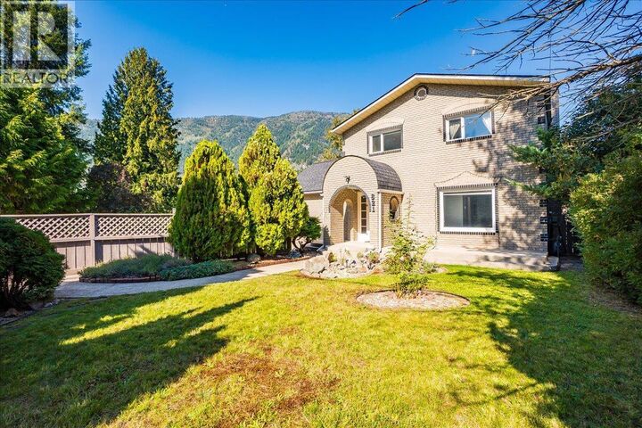 821 Gordon Street — photo 1