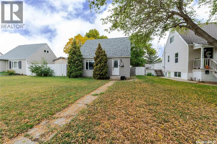 1252 4th Avenue NE  Moose Jaw SK S6H 1J5 photo