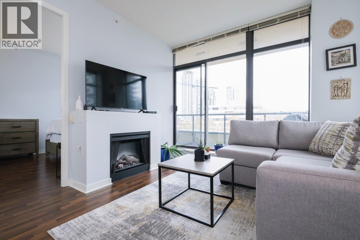 Property Photo: 4250 Dawson Street 702 BC V5C 4B1