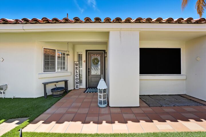 Property Photo:  77611 Calle Las Brisas S  CA 92211 