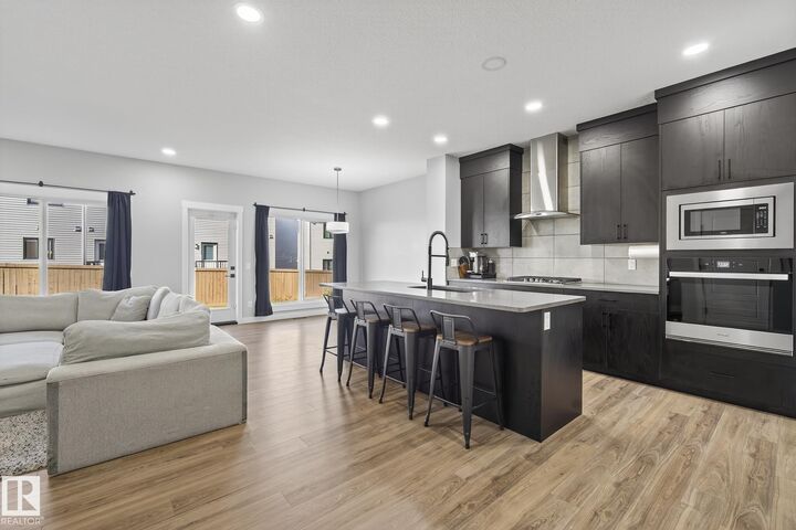 9704 224 Street NW  Edmonton AB T5T 7P4 photo