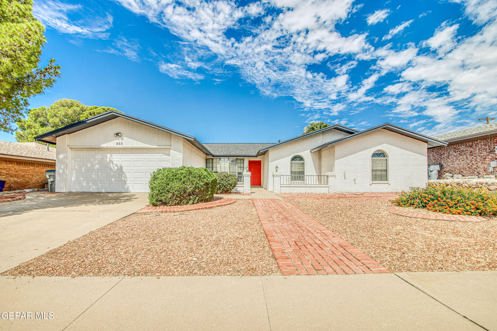 Property Photo:  853 El Parque Drive  TX 79912 