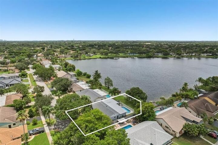 Property Photo: 11756 SW 53rd Pl FL 33330