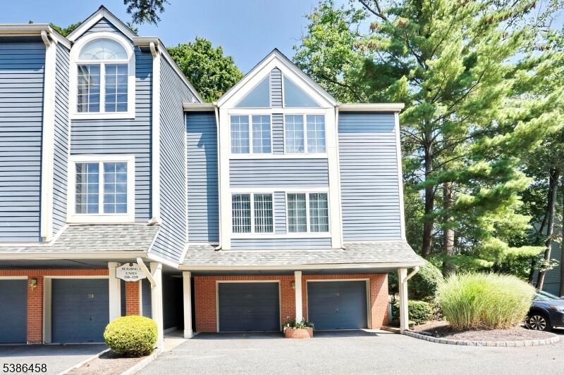 Property Photo:  116 Surrey Ct  NJ 07446 