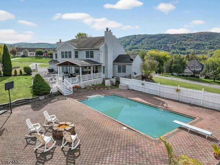 Property Photo:  7 Palomino Trl  NJ 07462 