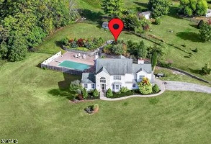 Property Photo:  7 Palomino Trl  NJ 07462 