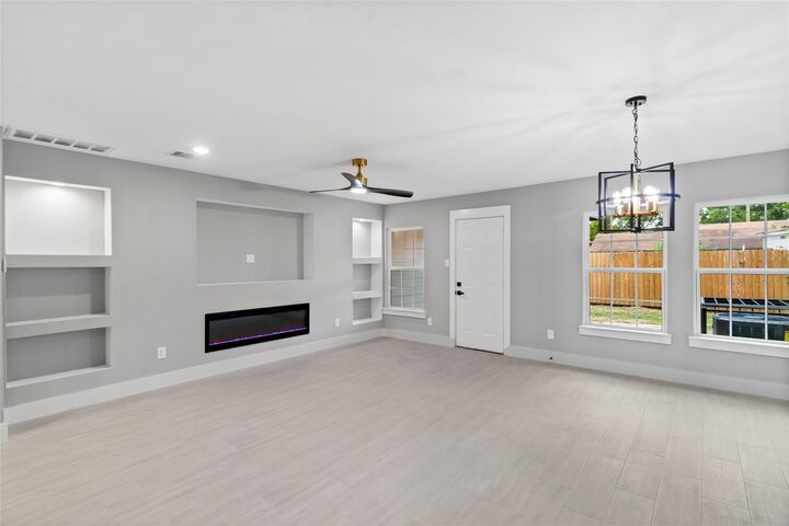 Property Photo: 6723 Cohn Street TX 77091