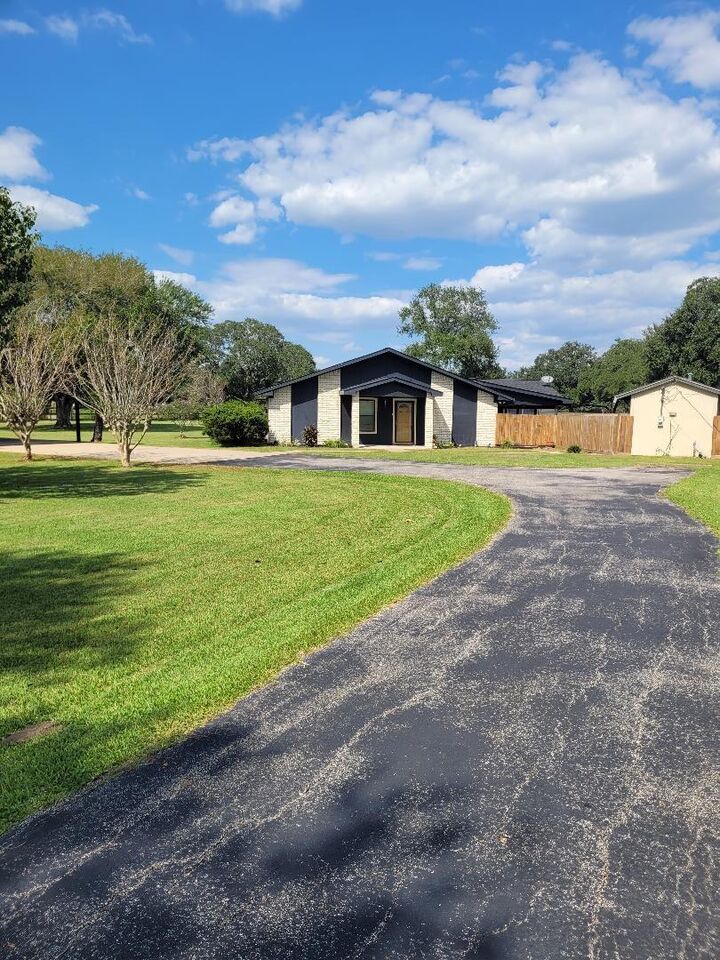 Property Photo:  3744 County Road 949 B  TX 77511 