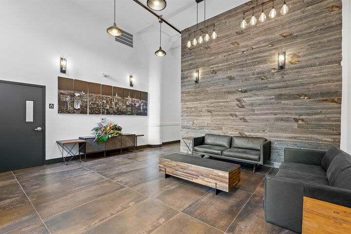 Property Photo: 170 Lafayette St 4H NJ 07304