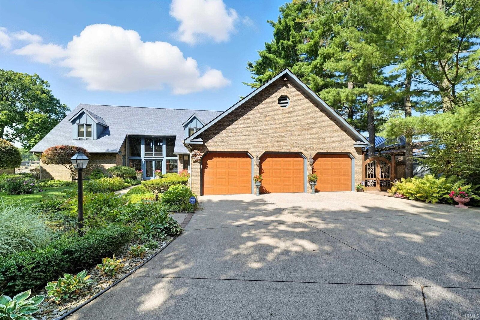 Property Photo:  769 River Pointe Place  IN 46544 