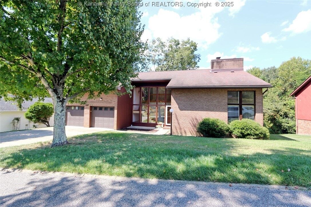 Property Photo: 216 Woodbridge Drive WV 25311