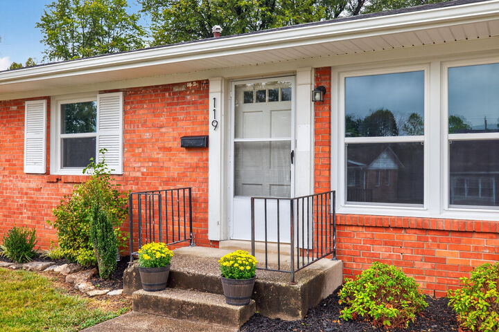 Property Photo:  119 Oaklawn Drive  KY 40601