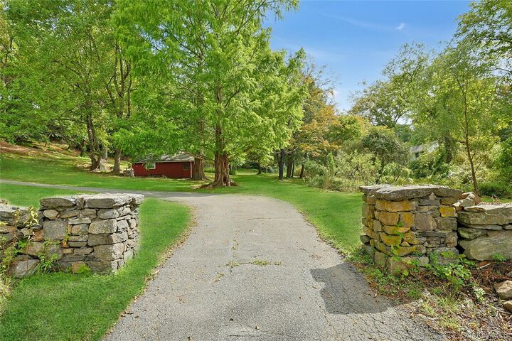 Property Photo:  290 Bedford Banksville Road  NY 10506 