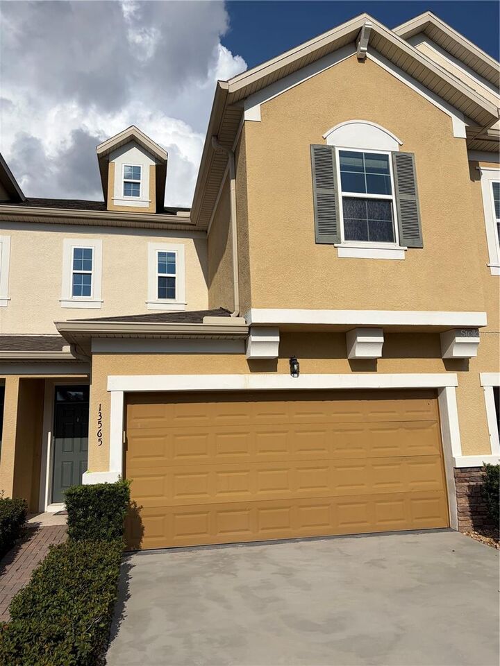 Property Photo:  13565 Fountainbleau Drive  FL 34711 