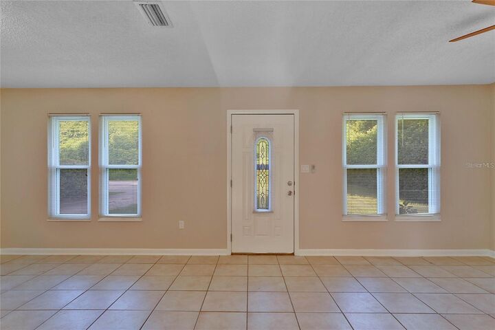 Property Photo:  1572/1574 S Montgomery Street  FL 32720 